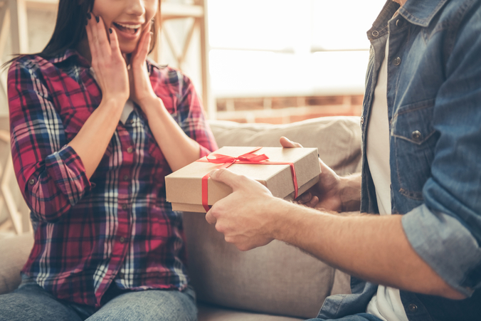 gifts for girl you just started dating
